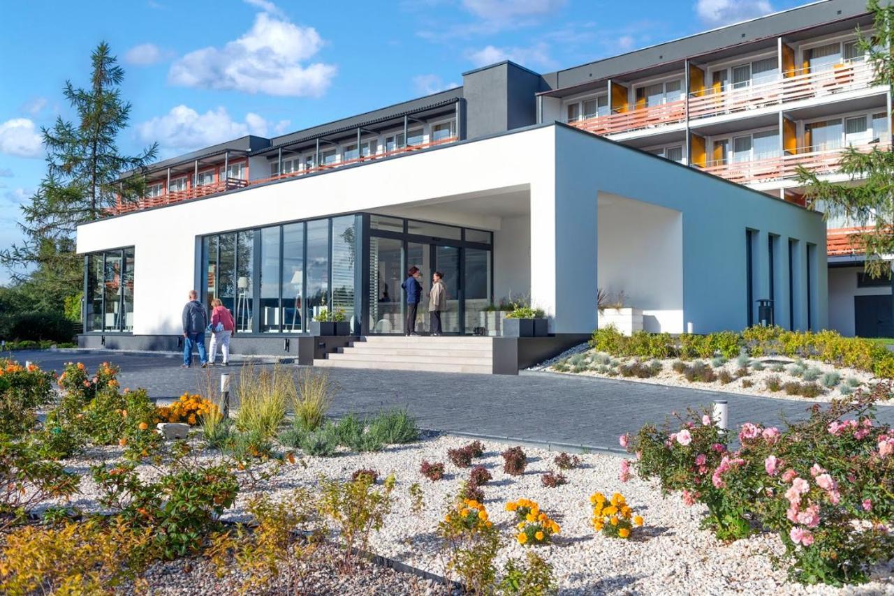 Hotel Osrodek Wypoczynkowo-Rehabilitacyjny "Bryza" Dźwirzyno Esterno foto